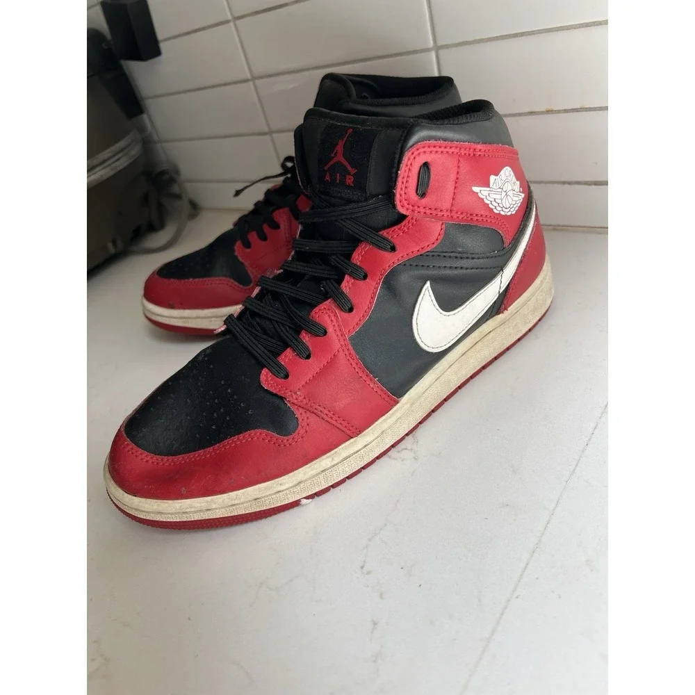 MEN'S AIR JORDAN 1 MID BLACK WHITE GYM RED SHOES DQ8426 061